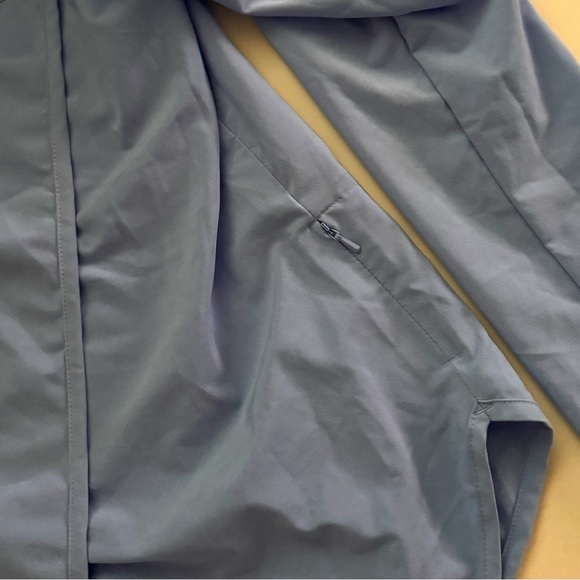 Columbia Train Long Sleeve Top Periwinkle Blue Athleisure Split Hem Sporty Chic - Picture 5 of 5